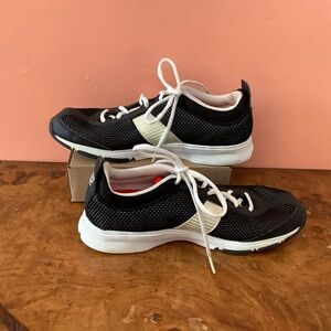 NIKE ZOOM Women’s  Size 9 Running Sneaker Shoes  366193 012
